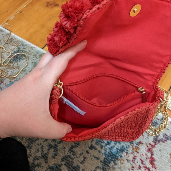 Pom Pom purse! - Picture 2 of 2